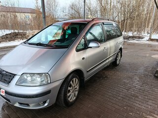 2008 Volkswagen Sharan I Рестайлинг 2, серебристый, 750000 рублей, вид 1