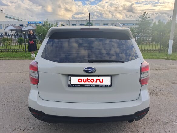 2014 Subaru Forester IV, белый, 1550000 рублей - вид 4