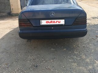 1991 Mercedes-Benz W124 260, синий, 600000 рублей, вид 5
