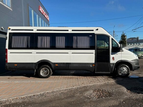 2014 Iveco Daily, белый, 2419000 рублей - вид 4