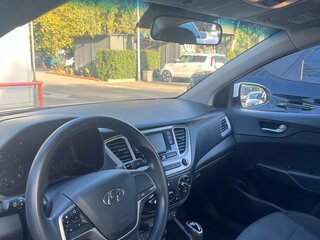 2019 Hyundai Solaris II, белый, 900000 рублей, вид 4