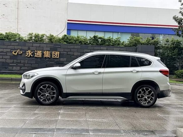 2021 BMW X1 Long 20Li sDrive II (F48) Рестайлинг, белый, 1859200 рублей - вид 5