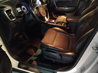 2017 Kia Sportage IV, белый, 2000000 рублей, вид 3