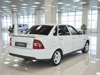 2016 Lada (ВАЗ) Priora I Рестайлинг, белый, 355000 рублей, вид 2