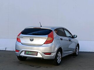 2011 Hyundai Solaris I, серебристый, 360000 рублей, вид 5