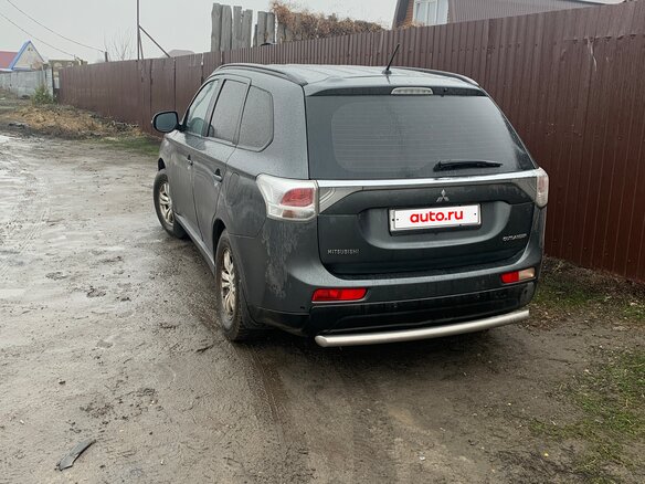 2013 Mitsubishi Outlander III, серый, 1020000 рублей - вид 3