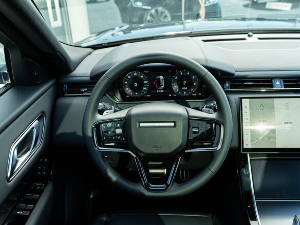 2025 Land Rover Range Rover Velar I Рестайлинг, чёрный, 9990000 рублей - вид 13
