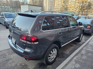 2007 Volkswagen Touareg I Рестайлинг, серый, 1200000 рублей, вид 4