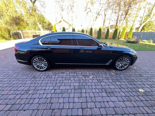 2017 BMW 7 серии Long 730Ld xDrive VI (G11/G12), чёрный, 4100000 рублей, вид 3