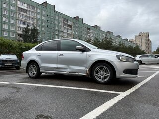 2014 Volkswagen Polo V, серебристый, 700000 рублей, вид 3