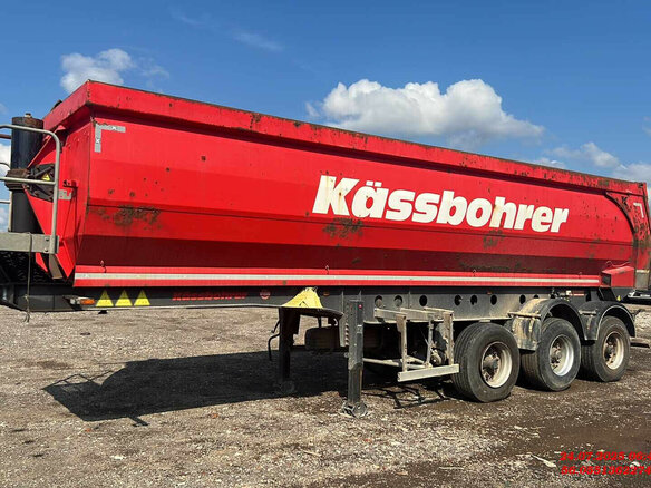 2018 Kassbohrer DL 32, красный, 1510000 рублей - вид 4