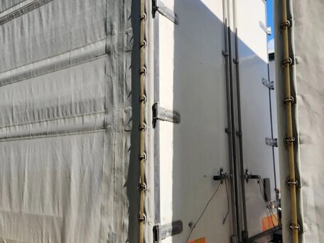2015 Mercedes-Benz Actros, красный, 8300000 рублей, вид 5