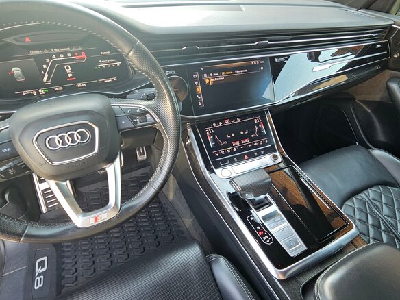 2018 Audi Q8 55 TFSI I (4M), серый, 4500000 рублей - вид 7