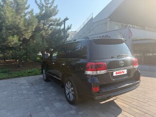 2017 Toyota Land Cruiser 200 Series Рестайлинг 2, чёрный, 7500000 рублей, вид 2