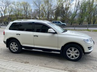 2009 Volkswagen Touareg I Рестайлинг, белый, 1435000 рублей, вид 5