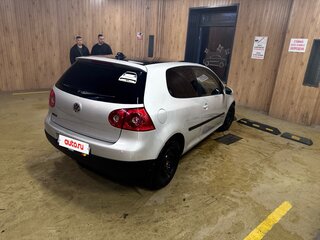 2003 Volkswagen Golf V, серебристый, 399000 рублей, вид 4
