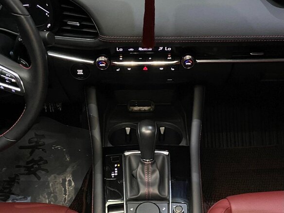 2023 Mazda 3 Axela IV (BP), серый, 1360000 рублей - вид 15