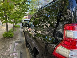 2017 Toyota Land Cruiser Prado 150 Series Рестайлинг 1, чёрный, 5500000 рублей, вид 4