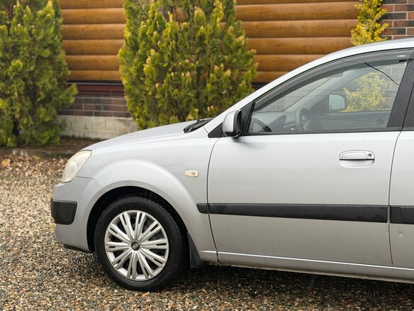 2006 Kia Rio II, серебристый, 410000 рублей - вид 9