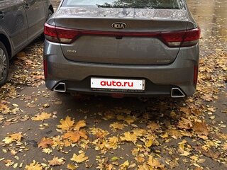 2020 Kia Rio IV Рестайлинг, серый, 2000000 рублей, вид 3
