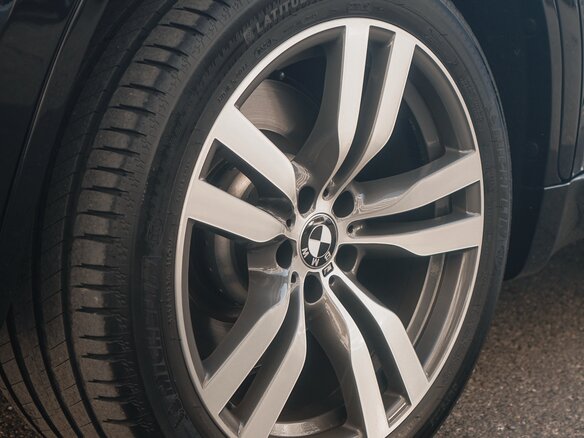 2013 BMW X6 M I (E71) Рестайлинг, чёрный, 2700000 рублей - вид 12