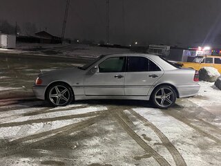 1999 Mercedes-Benz C-Класс 180 I (W202) Рестайлинг, серебристый, 685000 рублей, вид 2