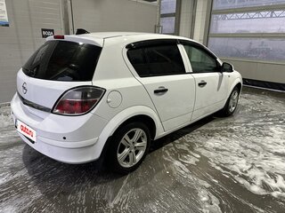 2007 Opel Astra H Рестайлинг, белый, 350000 рублей, вид 4
