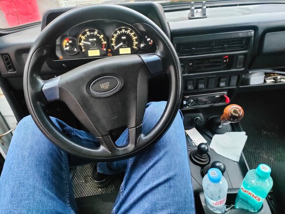2011 Lada (ВАЗ) 2121 (4x4) I Рестайлинг, белый, 400000 рублей - вид 4