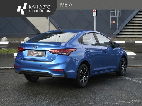 2017 Hyundai Solaris II, синий, 1138000 рублей, вид 2