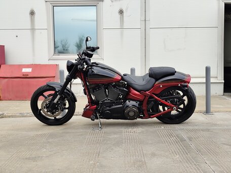 2017 Harley-Davidson CVO Pro Street Breakout, красный, 1950000 рублей, вид 5