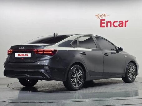 2022 Kia K3 II Рестайлинг, серый, 1840000 рублей, вид 2