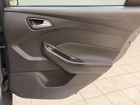 2011 Ford Focus III, серый - вид 14