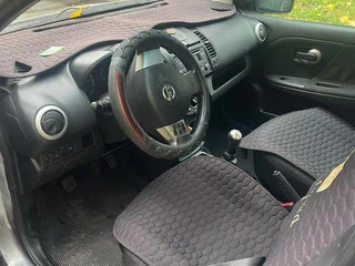 2011 Nissan Note I Рестайлинг, серебристый, 359000 рублей, вид 5