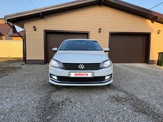 2018 Volkswagen Polo V Рестайлинг, белый, 1230000 рублей, вид 2