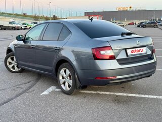 2018 Skoda Octavia III (A7) Рестайлинг, серый, 1800000 рублей, вид 4