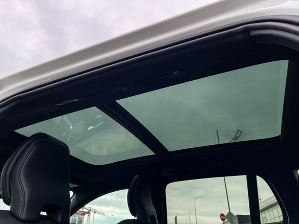 2018 Volvo V60 II, белый - вид 13