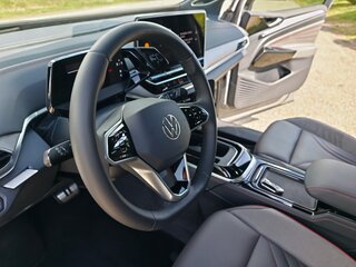 2023 Volkswagen ID.4 X, серый, 4600000 рублей, вид 5