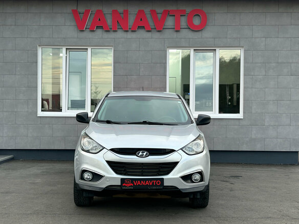 2011 Hyundai ix35 I, серебристый, 1275000 рублей - вид 2