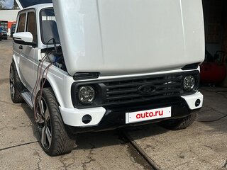 2015 Lada (ВАЗ) 2121 (4x4) I Рестайлинг, белый, 1500000 рублей, вид 3