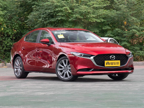 2025 Mazda 3 Axela IV (BP), красный, 2225000 рублей - вид 2