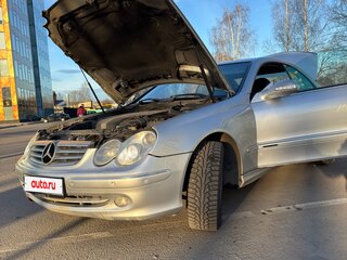 2002 Mercedes-Benz CLK-Класс 320 II (W209), серебристый, 780000 рублей, вид 2
