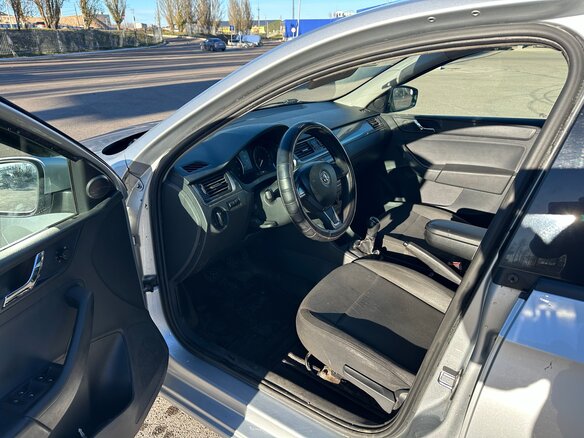 2014 Skoda Rapid I, серебристый, 399000 рублей - вид 9
