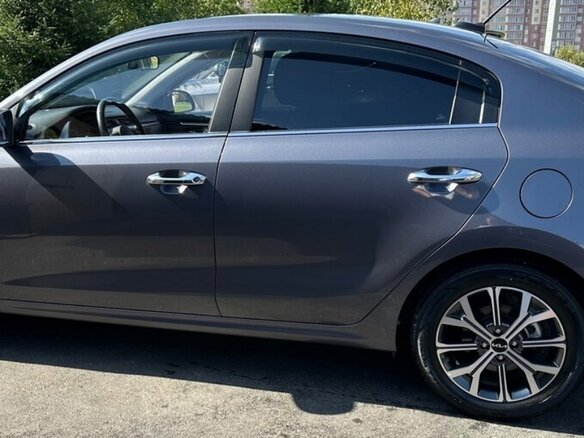 2020 Kia Rio IV Рестайлинг, серый, 1750000 рублей