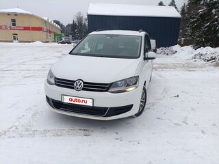 2018 Volkswagen Sharan II Рестайлинг, белый, 2200000 рублей, вид 2