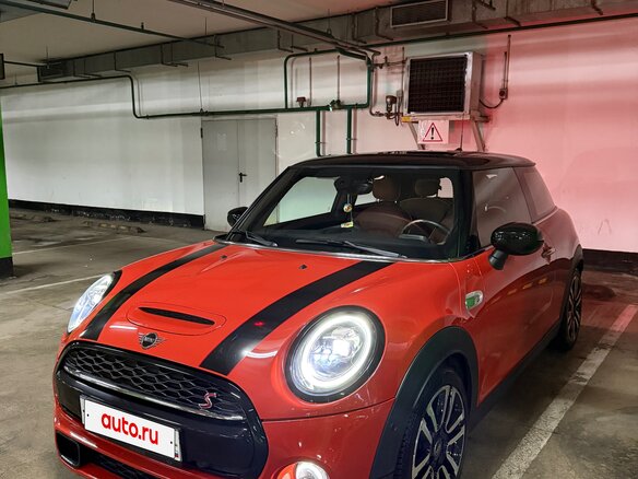 2021 Mini Hatch Cooper S III (F55/F56) Рестайлинг, оранжевый, 3700000 рублей