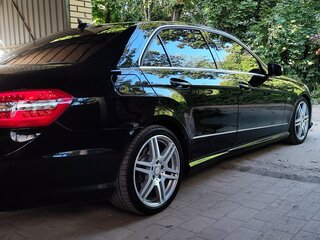 2011 Mercedes-Benz E-Класс 200 7G-Tronic IV (W212, S212, C207), чёрный, 1750000 рублей, вид 5