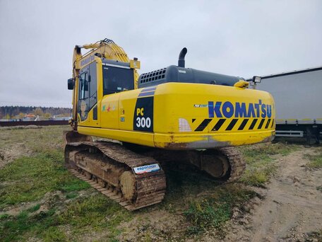 2022 Komatsu PC300, жёлтый, 9250150 рублей, вид 4