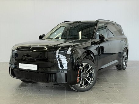 Lynk & Co 900