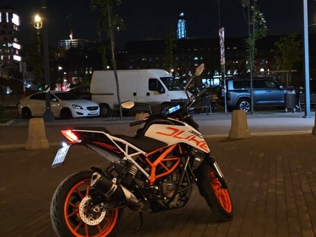 2018 KTM 390 Duke, белый, 360000 рублей, вид 2