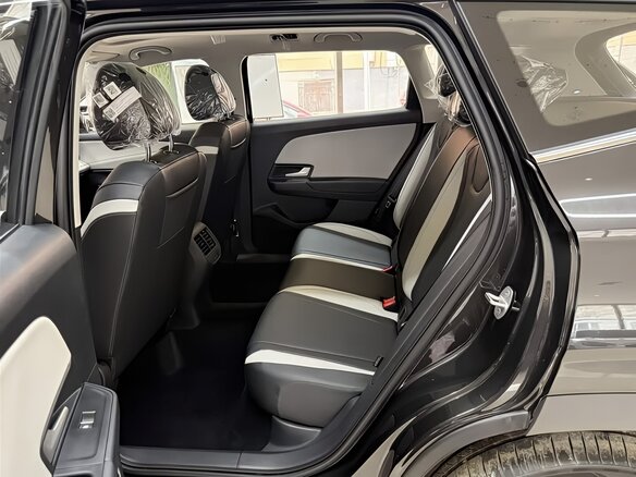 2026 Jetta VS8, чёрный, 2100000 рублей - вид 17